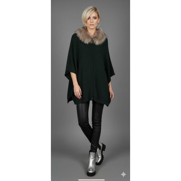 Adrienne Landau Sweaters - NWT Adrienne Landau Dark Green Real Fox Fur Collar Zipper Closure Knit Poncho OS